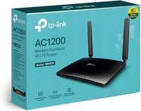 TP-Link Archer MR400 AC1200 4G LTE router front view with antennas